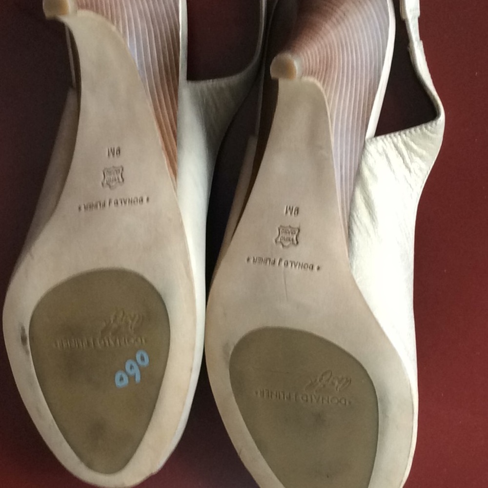 Shoes - Picture 6 of 6